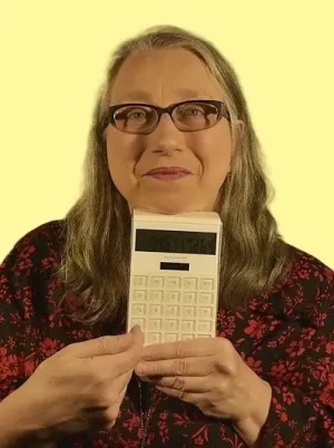 Nadège Fromentin tarifs tenant une calculatrice